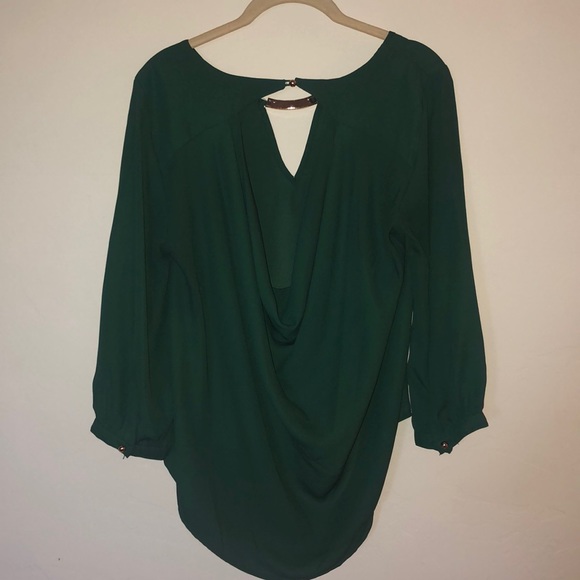 Green High-Low Blouse - Picture 4 of 4